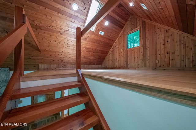 264 Orchard Valley Drive, Harriman, TN 37748