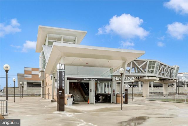 43406 OLD RYAN RD, Ashburn, VA 20148