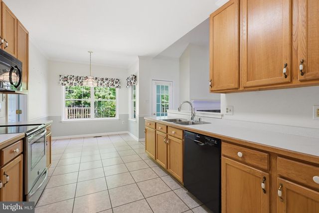 6 SUNRISE CIR, Newark, DE 19713