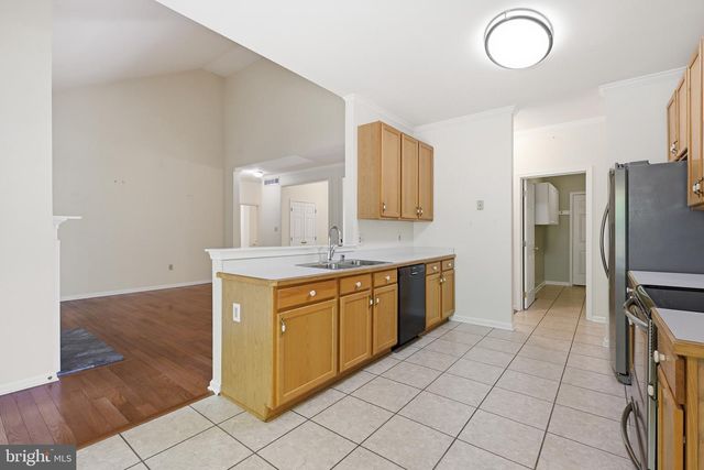 6 SUNRISE CIR, Newark, DE 19713