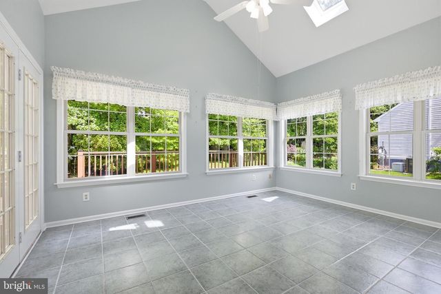 6 SUNRISE CIR, Newark, DE 19713