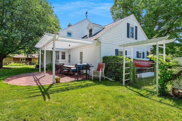 420 Waldo BOULEVARD, Manitowoc, WI 54220