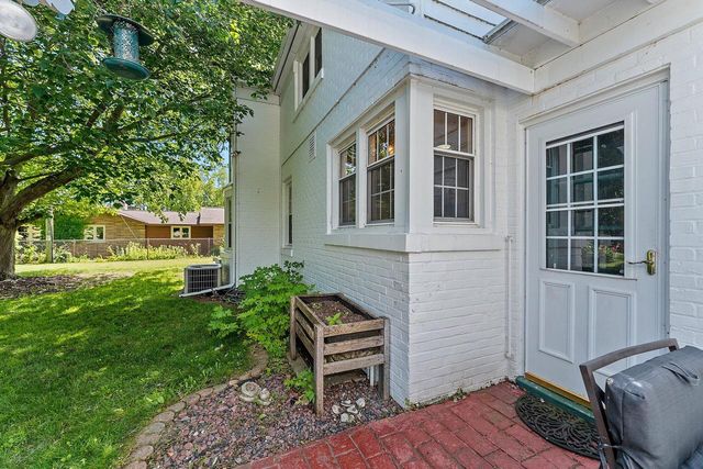 420 Waldo BOULEVARD, Manitowoc, WI 54220