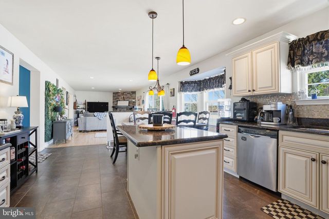 36 MORAY LN, Sewell, NJ 08080