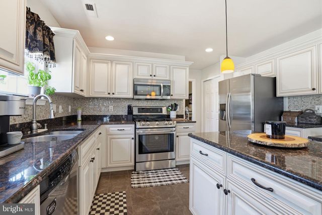 36 MORAY LN, Sewell, NJ 08080