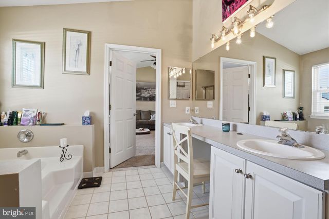 36 MORAY LN, Sewell, NJ 08080