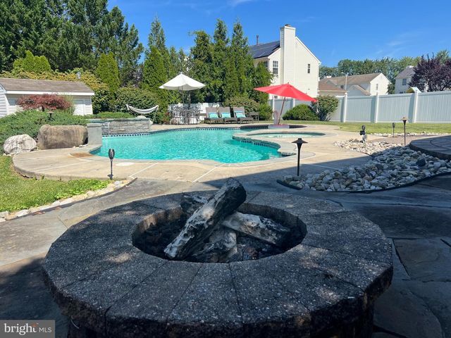 36 MORAY LN, Sewell, NJ 08080