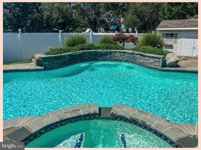 36 MORAY LN, Sewell, NJ 08080