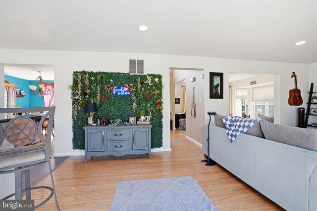 36 MORAY LN, Sewell, NJ 08080