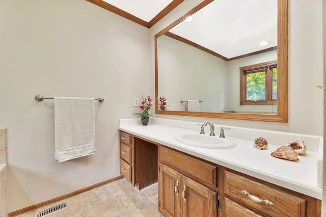16 N Sagebrush St, Wichita, KS 67230