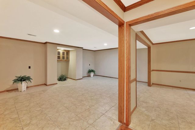 16 N Sagebrush St, Wichita, KS 67230