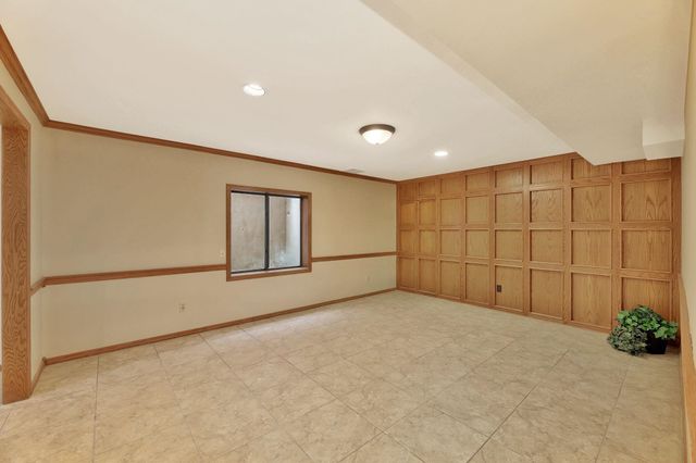 16 N Sagebrush St, Wichita, KS 67230