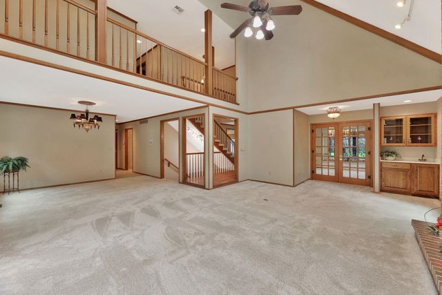 16 N Sagebrush St, Wichita, KS 67230