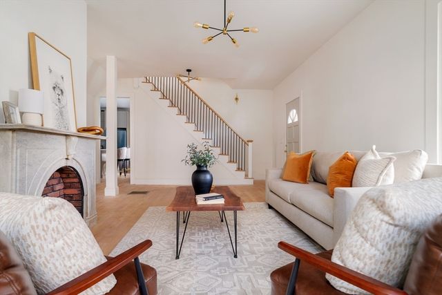 85 Lowell St, Somerville, MA 02143