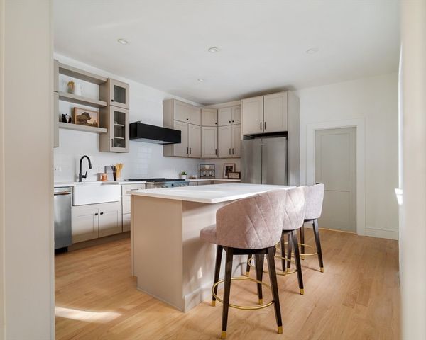 85 Lowell St, Somerville, MA 02143