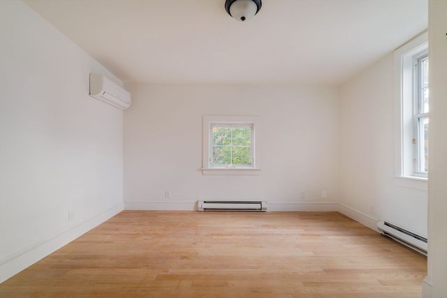 85 Lowell St, Somerville, MA 02143