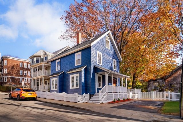 85 Lowell St, Somerville, MA 02143