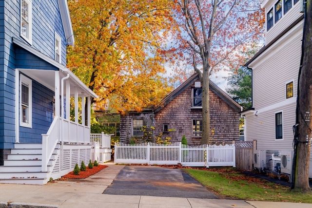 85 Lowell St, Somerville, MA 02143