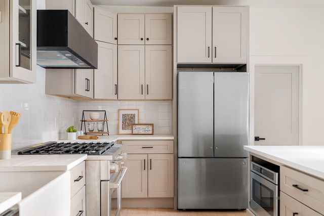 85 Lowell St, Somerville, MA 02143