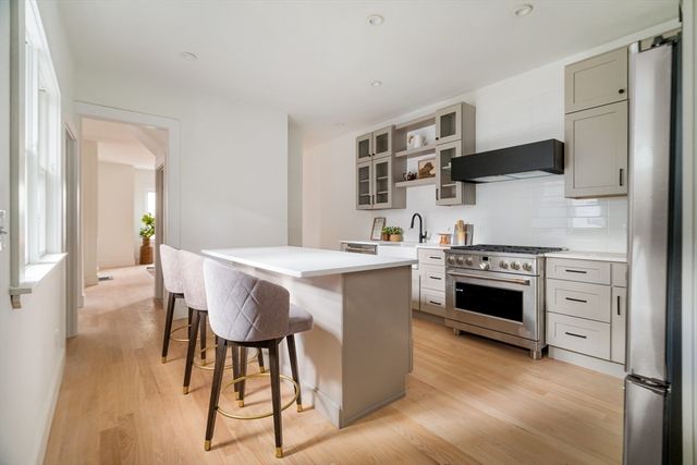 85 Lowell St, Somerville, MA 02143