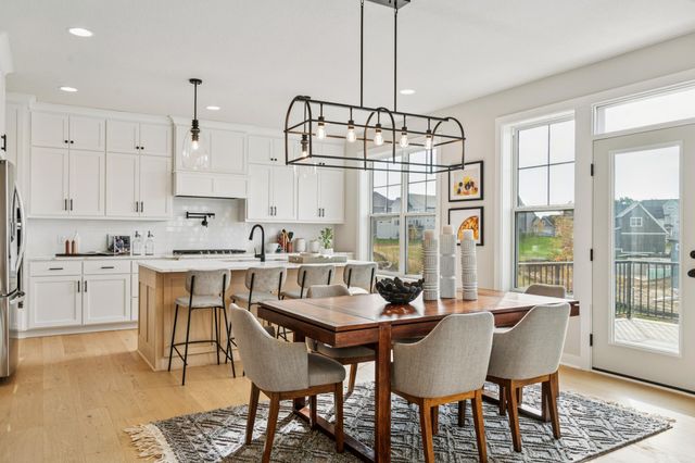 5527 Scenic Loop Run, Victoria, MN 55386