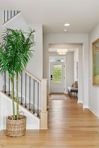 5527 Scenic Loop Run, Victoria, MN 55386