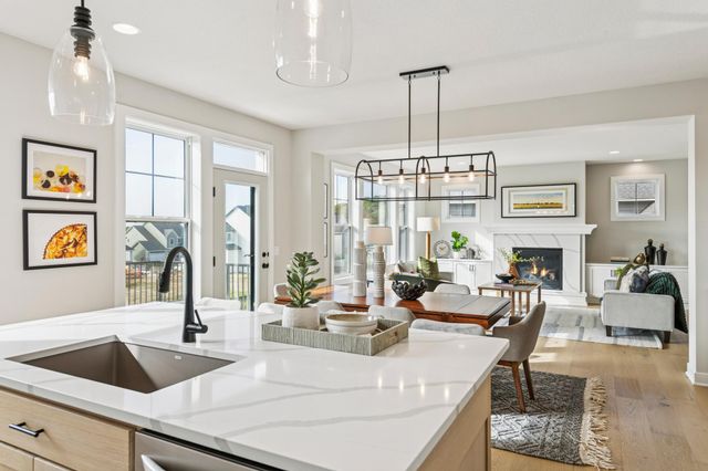 5527 Scenic Loop Run, Victoria, MN 55386