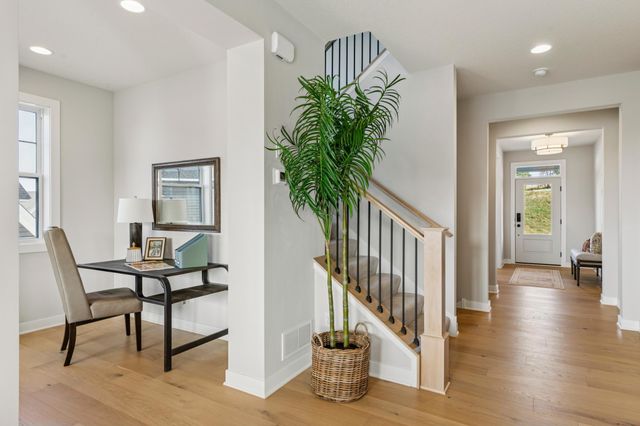 5527 Scenic Loop Run, Victoria, MN 55386