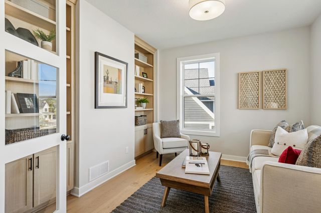 5527 Scenic Loop Run, Victoria, MN 55386