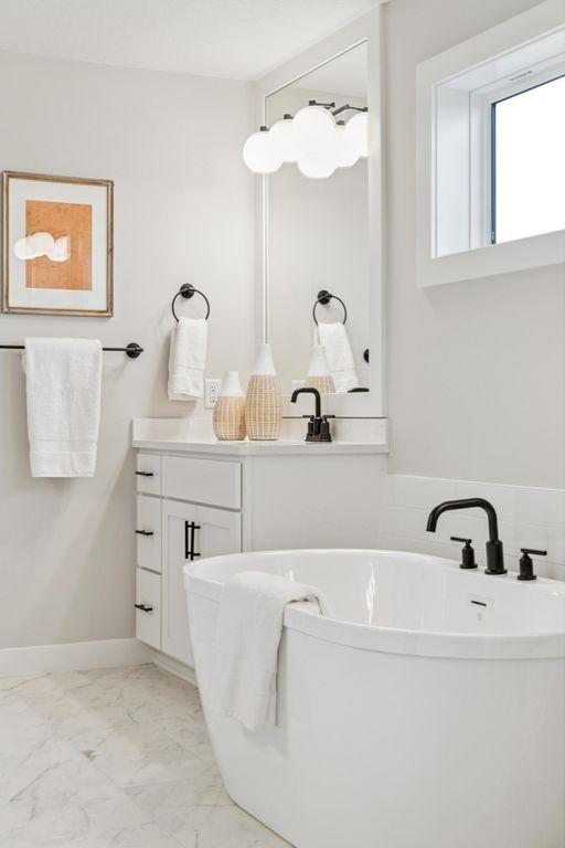 5527 Scenic Loop Run, Victoria, MN 55386