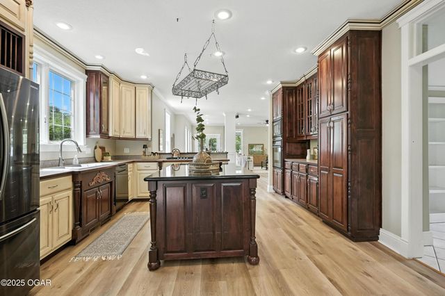 509 W Highland Avenue, Carthage, MO 64836