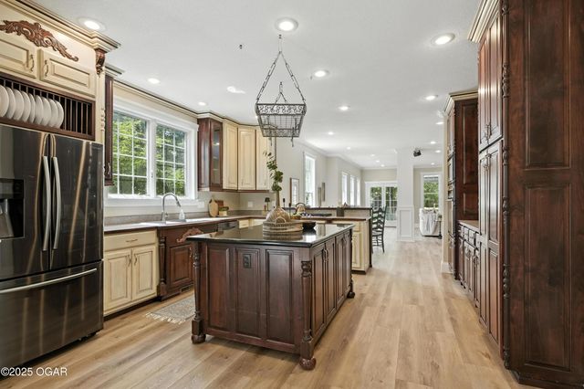 509 W Highland Avenue, Carthage, MO 64836