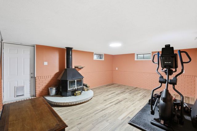 5913 S Oliver St, Derby, KS 67037