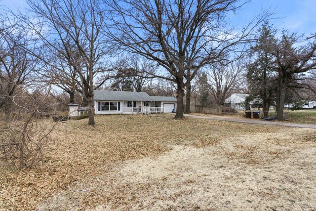 5913 S Oliver St, Derby, KS 67037