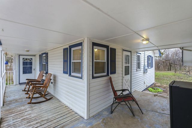 5913 S Oliver St, Derby, KS 67037