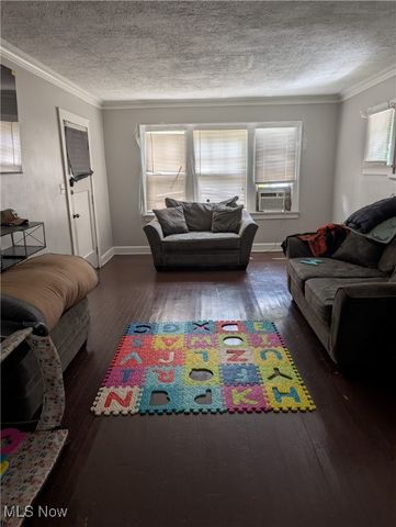 3451 Hartwood Road, Cleveland Heights, OH 44112