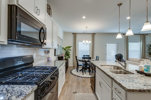 481 Buddy Dr, Columbia, TN 38401