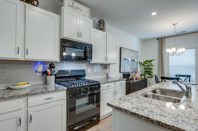 481 Buddy Dr, Columbia, TN 38401