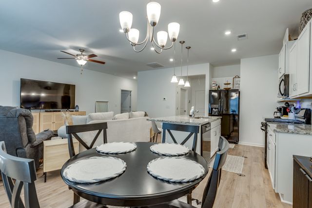481 Buddy Dr, Columbia, TN 38401