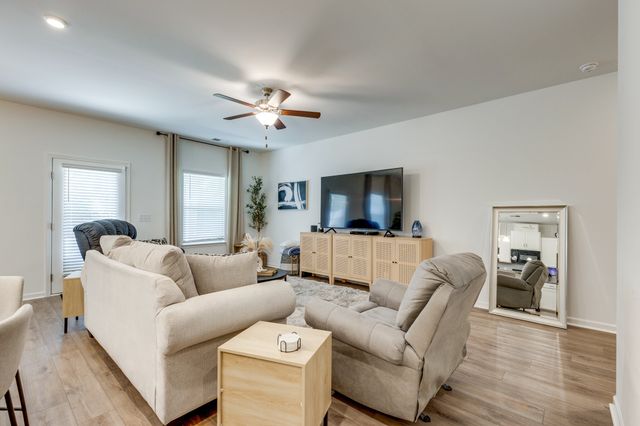 481 Buddy Dr, Columbia, TN 38401