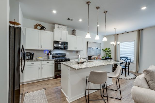 481 Buddy Dr, Columbia, TN 38401