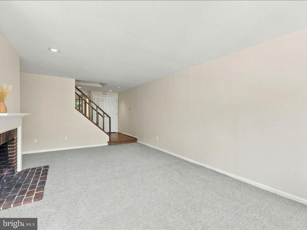 574 FOXWOOD LN #574, PAOLI, PA 19301 — photo 3