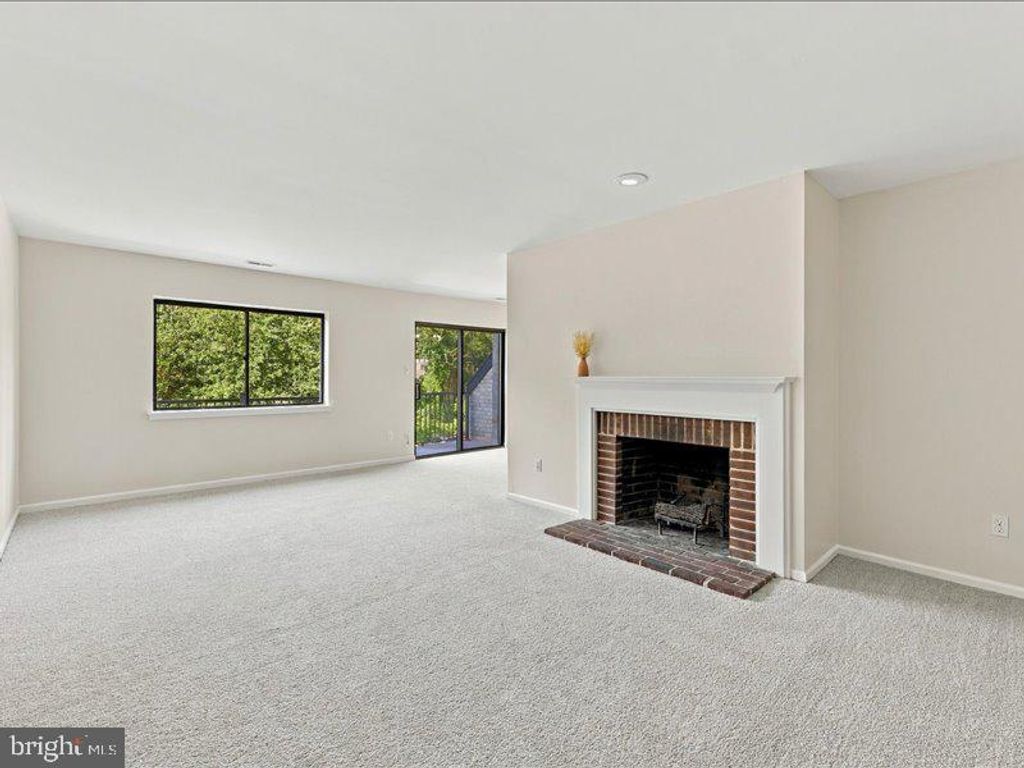 574 FOXWOOD LN #574, PAOLI, PA 19301 — photo 4