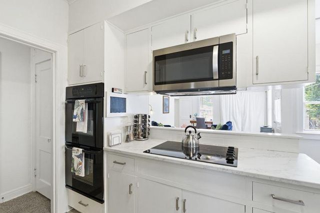 911 E 37th ST, Austin, TX 78705