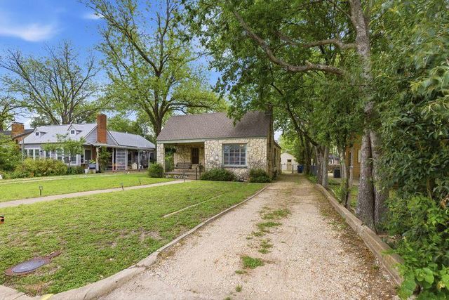 911 E 37th ST, Austin, TX 78705