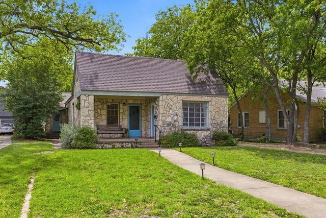 911 E 37th ST, Austin, TX 78705