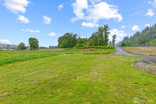 8203 Willow Grove Road, Longview, WA 98632