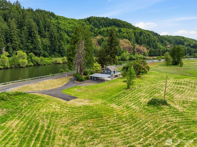 8203 Willow Grove Road, Longview, WA 98632