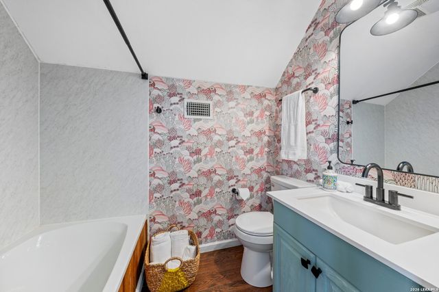 222 Metzger Road, Fredericksburg, TX 78624
