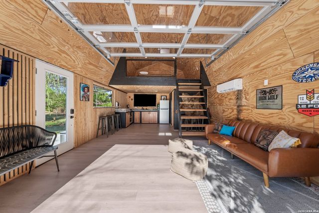222 Metzger Road, Fredericksburg, TX 78624